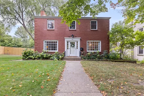 205 N Calvin Park Blvd, Rockford, IL 61107