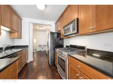 450 E Waterside Dr #1010, Chicago, IL 60601 photo 7