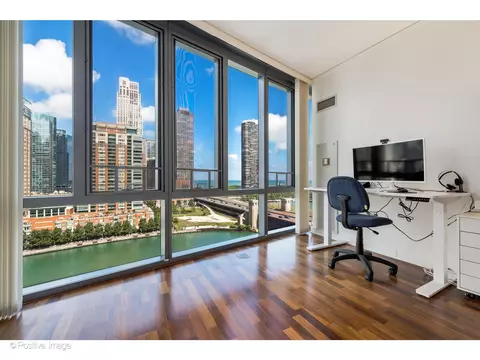 450 E Waterside Dr #1010, Chicago, IL 60601 photo 4