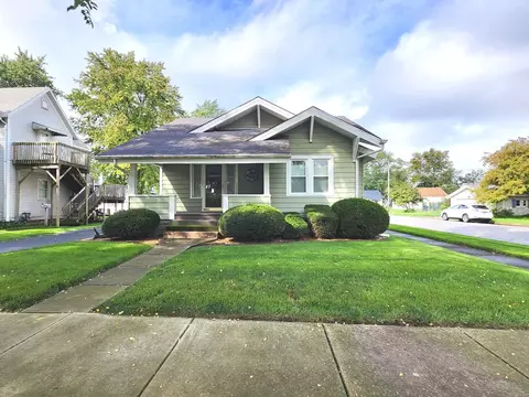 211 S Center Ave, Bradley, IL 60915