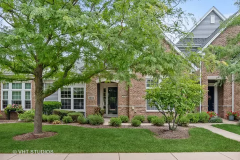 2934 Portage St, Naperville, IL 60564