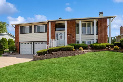 1429 Mitchell Trl, Elk Grove Village, IL 60007