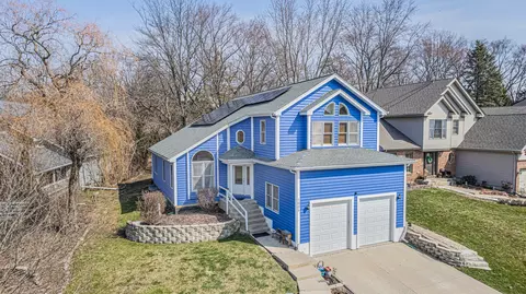 1001 N Shore Dr, Wauconda, IL 60084