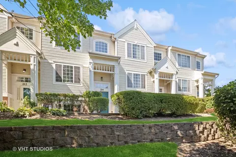 214 Polo Club Dr #0, Glendale Heights, IL 60139