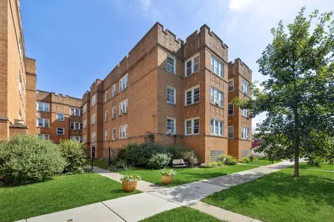 4419 N Whipple St #2B, Chicago, IL 60625