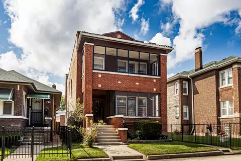 7430 S Paxton Ave, Chicago, IL 60649