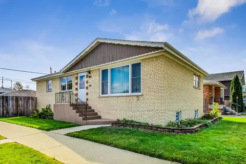 7801 Nagle Ave, Burbank, IL 60459