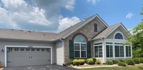 649 Schumann St #649, Woodstock, IL 60098