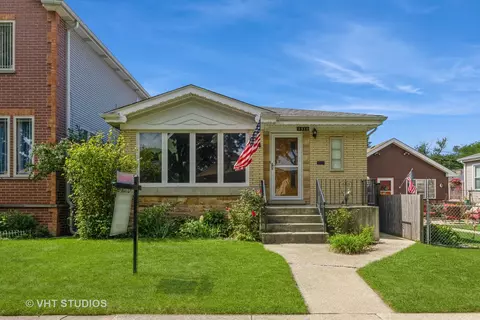 3330 N Panama Ave, Chicago, IL 60634