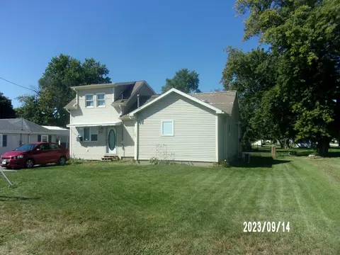 211 N Chicago St, Watseka, IL 60970