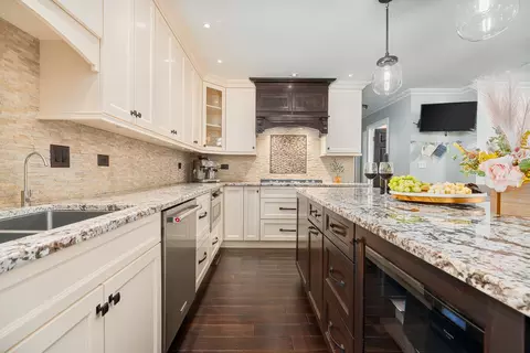 9504 Perth Cir #9504, Tinley Park, IL 60477