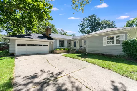 310 S Rosedale Ave, Aurora, IL 60506