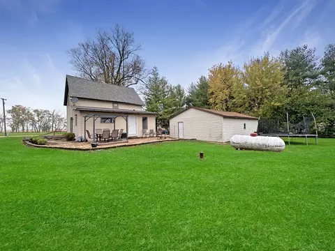 213 North St, Nora, IL 61059 photo 2