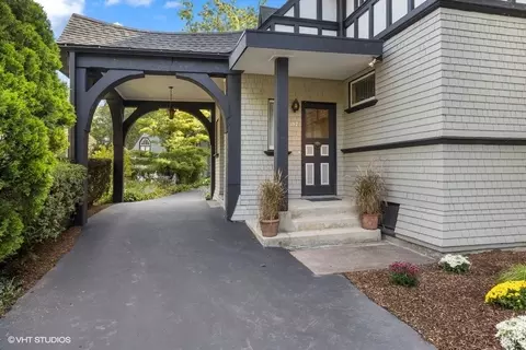 157 Bartram Rd, Riverside, IL 60546 photo 2