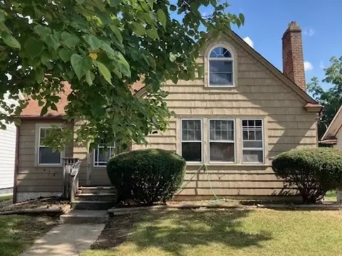 1021 Logan Ave, Elgin, IL 60120