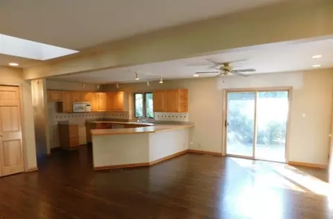 913 Beverly Dr, Wheeling, IL 60090 photo 5