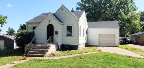 207 N Seminary St, Mount Morris, IL 61054