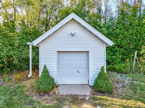 Exterior - 3099 E 1825th Rd, Ottawa, IL 61350 photo 17 of 19