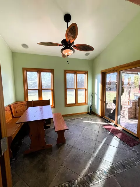 Dining - 3099 E 1825th Rd, Ottawa, IL 61350 photo 1 of 1