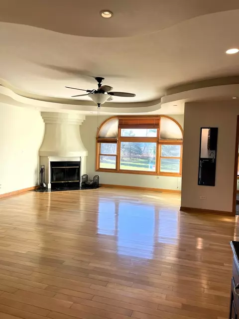 Living - 3099 E 1825th Rd, Ottawa, IL 61350 photo 5 of 5