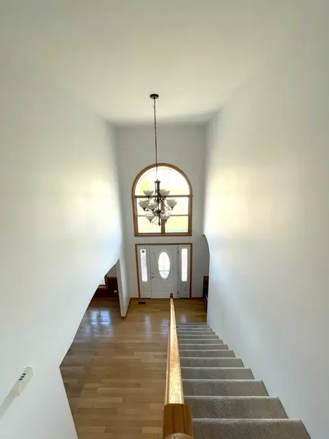 Entry Way - 3099 E 1825th Rd, Ottawa, IL 61350 photo 3 of 4