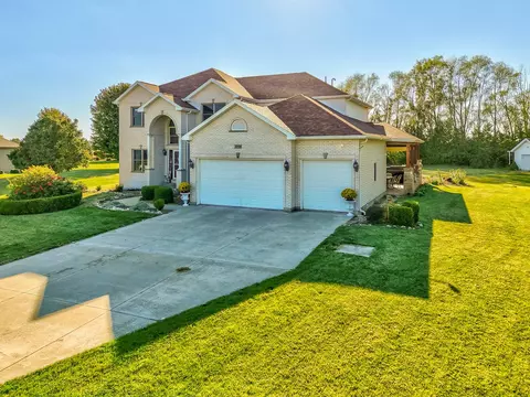Exterior - 3099 E 1825th Rd, Ottawa, IL 61350 photo 2 of 19