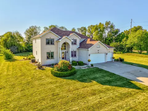 Exterior - 3099 E 1825th Rd, Ottawa, IL 61350 photo 3 of 19