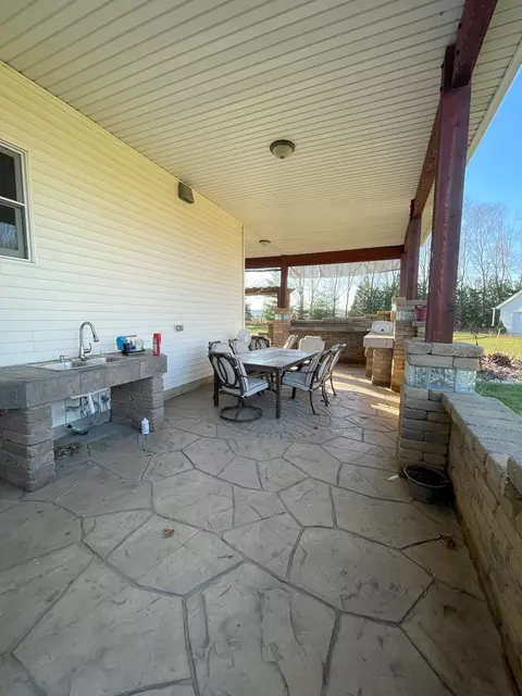 Exterior - 3099 E 1825th Rd, Ottawa, IL 61350 photo 10 of 19