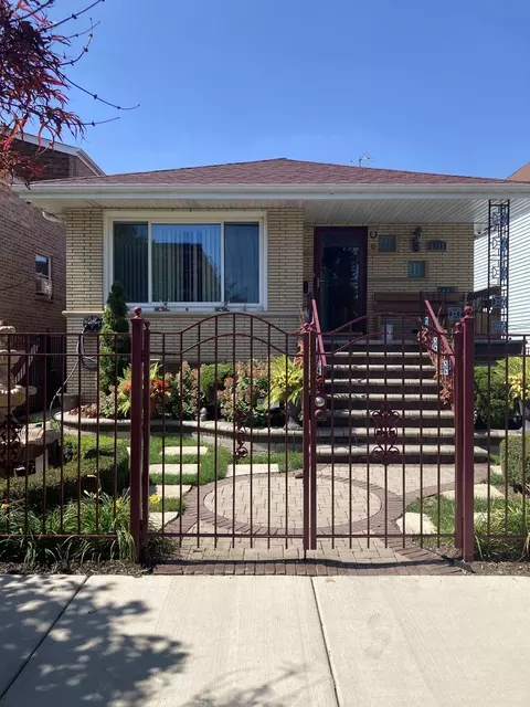 5350 S Washtenaw Ave, Chicago, IL 60632