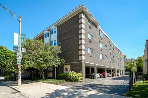 150 S Oak Park Ave #404, Oak Park, IL 60302