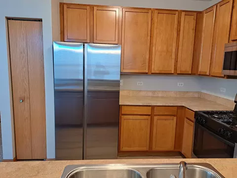 5111 Freeport Ct, Plainfield, IL 60586 photo 10