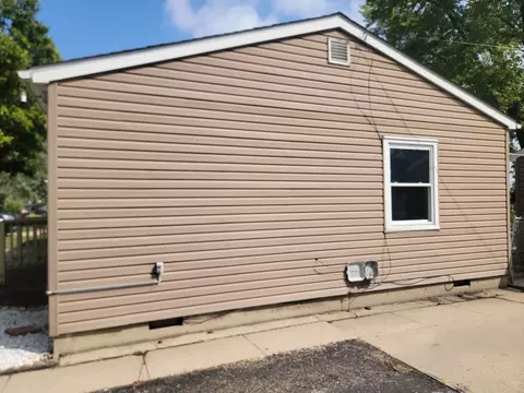 808 Robert St, Aurora, IL 60506 photo 16