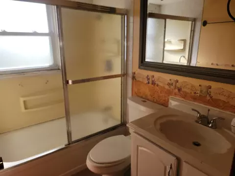 808 Robert St, Aurora, IL 60506 photo 9