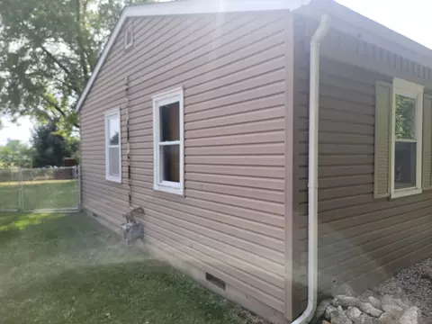 808 Robert St, Aurora, IL 60506 photo 14