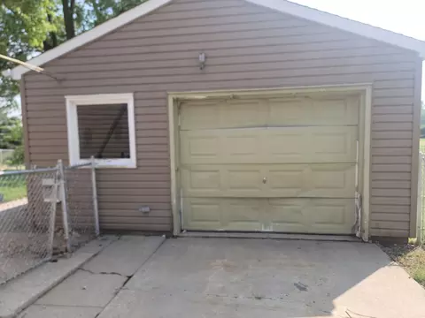 808 Robert St, Aurora, IL 60506 photo 13