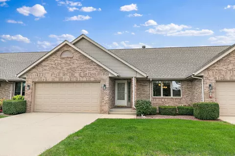 1426 Adrienne Cir, Sycamore, IL 60178