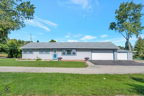 2779 River Rd, Kankakee, IL 60901 photo 1