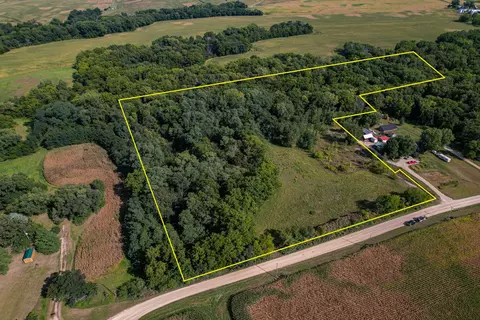 21370 Smit Rd, Morrison, IL 61270 photo 1