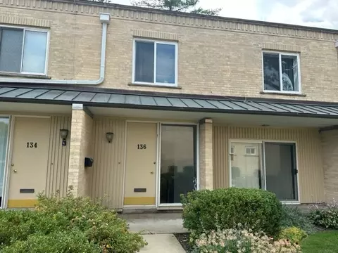 136 Green Bay Rd, Glencoe, IL 60022