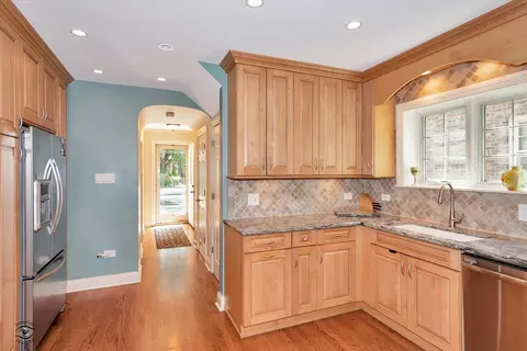 9342 S Oakley Ave, Chicago, IL 60643 photo 15