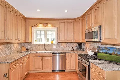 9342 S Oakley Ave, Chicago, IL 60643 photo 11