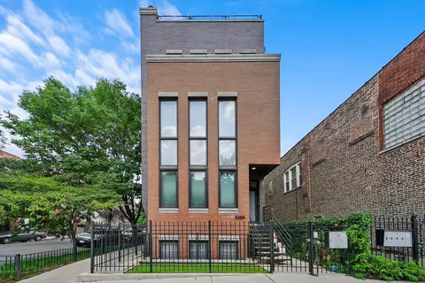 2458 W Walton St #3, Chicago, IL 60622