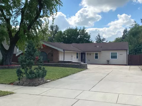282 Seabury Rd, Bolingbrook, IL 60440