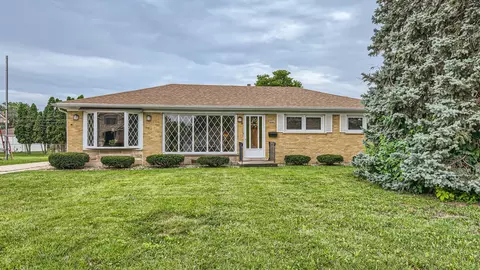 8321 W Winona St, Norridge, IL 60706
