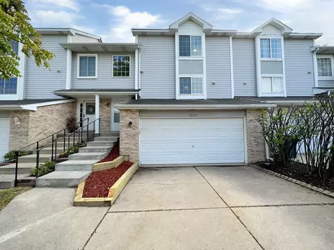 1205 Silo Hill Dr, Grayslake, IL 60030