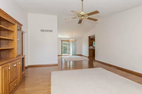 315 E 7th St #S1, Gridley, IL 61744 photo 4
