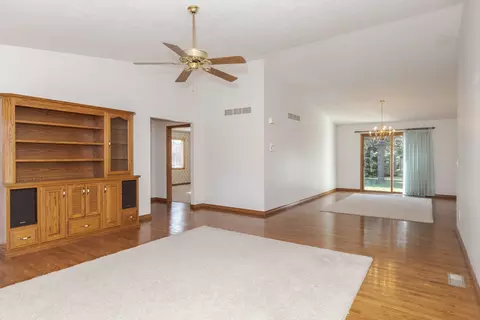 315 E 7th St #S1, Gridley, IL 61744 photo 5