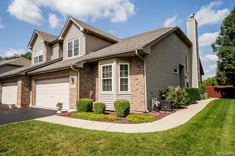 13545 Golden Eagle Cir, Plainfield, IL 60544 photo 3