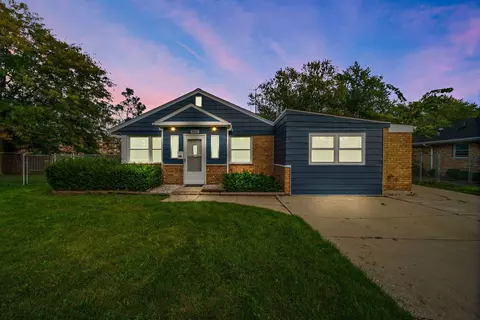 405 Marshall Rd, Northbrook, IL 60062