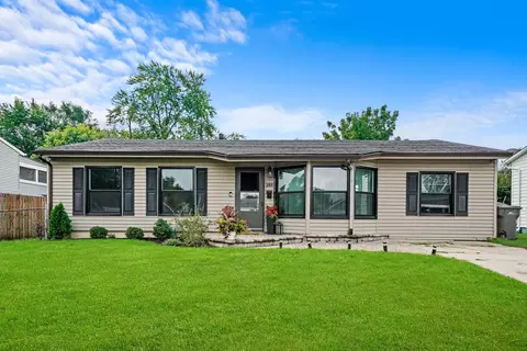 203 Murphy Dr, Romeoville, IL 60446